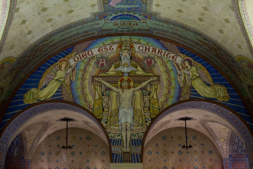 Basilica of Sainte-Thérèse de Lisieux 4