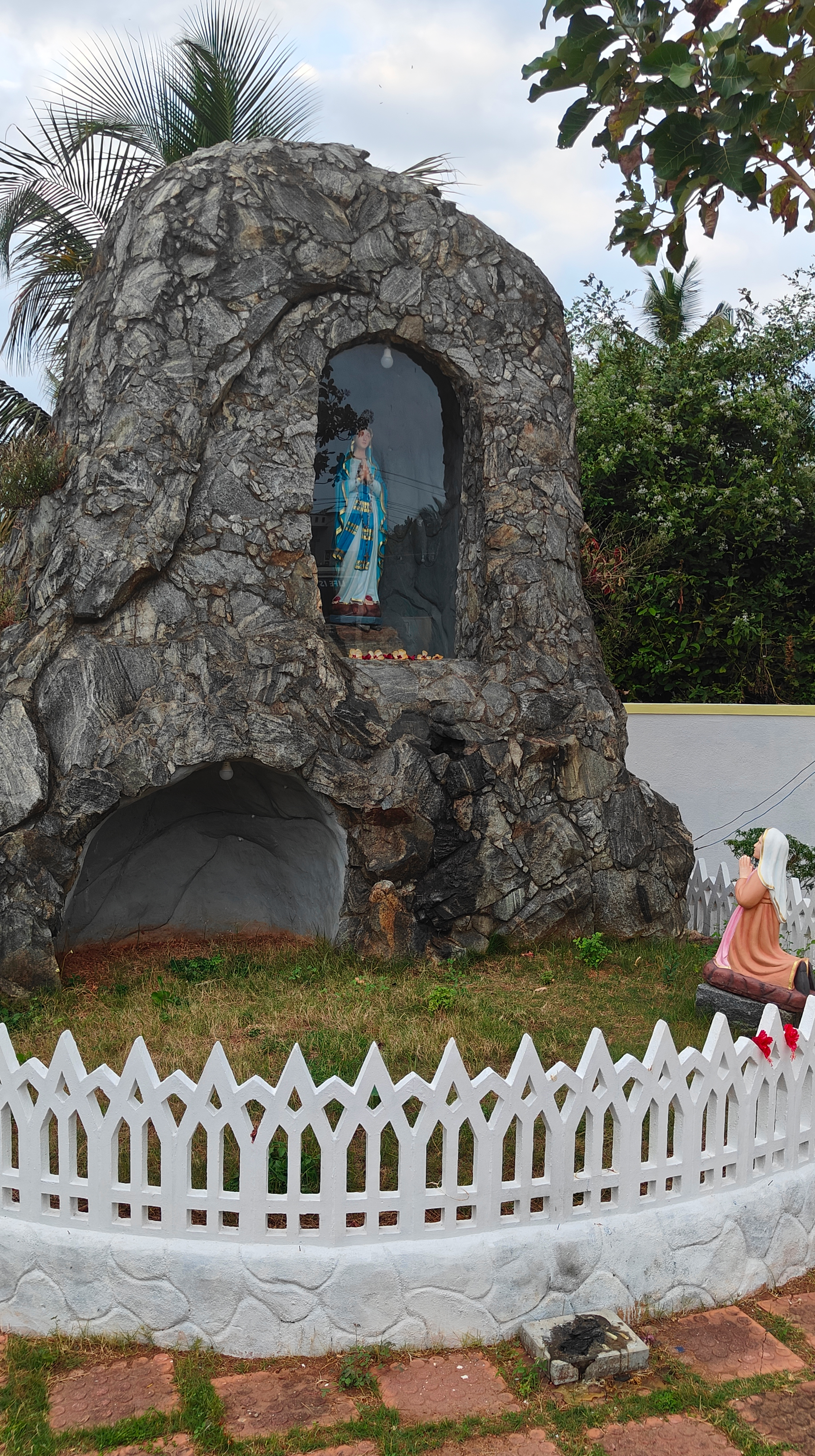 Sinai Divine Dhyana Ashram, Kurnool